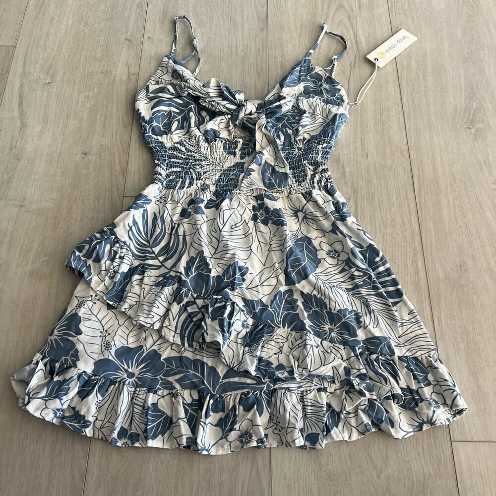 Ocean DriveāL Mini Beach Coverup Fairy Dress Blue White Floral sizeāS